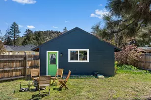 924 NE 9th St, Bend, OR 97701 - Photo 40