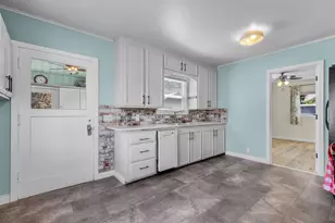 924 NE 9th St, Bend, OR 97701 - Photo 12