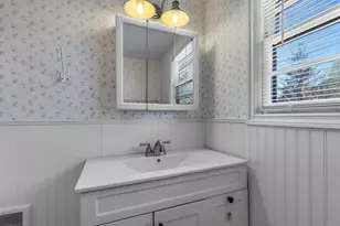 924 NE 9th St, Bend, OR 97701 - Photo 32