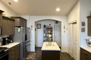 2900 NW 23rd St, Redmond, OR 97756 - Photo 8