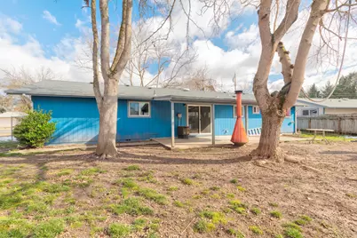 1110 SW Juniper Drive, Grants Pass, OR 97526 - Photo 4