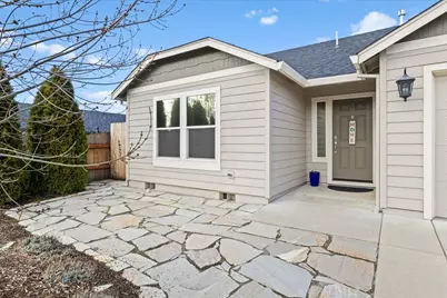 3471 Cascara Street, Medford, OR 97504 - Photo 2