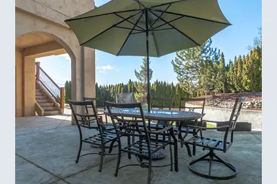 850 NE Tokay Heights, Grants Pass, OR 97526 - Photo 58