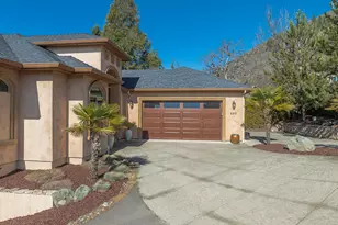 850 NE Tokay Heights, Grants Pass, OR 97526 - Photo 68