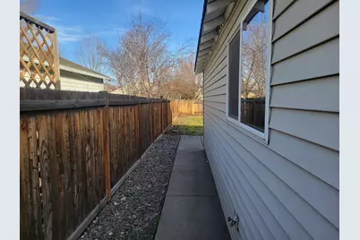 2940 NW 9th Lane, Redmond, OR 97756 - Photo 26