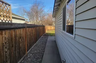 2940 NW 9th Ln, Redmond, OR 97756 - Photo 26