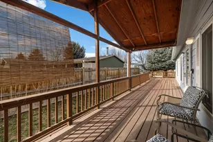 2108 NE 6th St, Redmond, OR 97756 - Photo 4