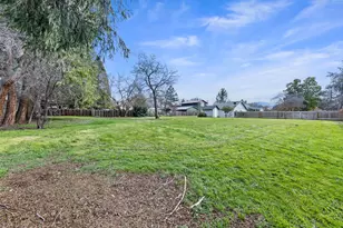 2165 Crestbrook Rd, Medford, OR 97504 - Photo 48