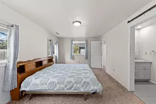 2165 Crestbrook Rd, Medford, OR 97504 - Photo 22