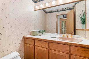 17902 Catkin Ln, Sunriver, OR 97707 - Photo 14