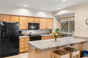 57327 Beaver Ridge Loop, Sunriver, OR 97707 - Photo 14