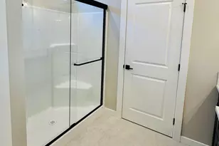 633 Terrazzo Wy, Medford, OR 97501 - Photo 8