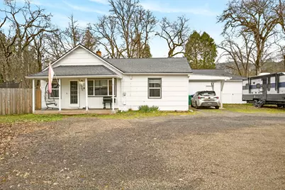 120 Birch Street, Shady Cove, OR 97539 - Photo 2