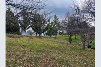 483 Strawberry Lane, Ashland, OR 97520 - Photo 8