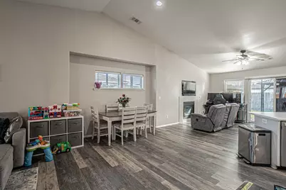 2460 Jeremy Street, Central Point, OR 97502 - Photo 6