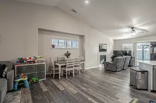 2460 Jeremy St, Central Point, OR 97502 - Photo 6