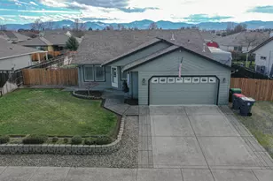 2460 Jeremy St, Central Point, OR 97502 - Photo 1