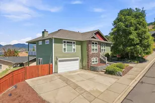 2568 SE Coriander Way, Grants Pass, OR 97527 - Photo 2