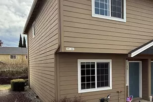 2030 Brookhurst St, Medford, OR 97504 - Photo 2