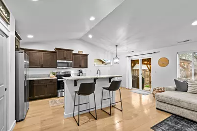 3647 Durst Street, Medford, OR 97504 - Photo 8