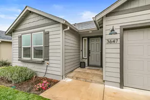 3647 Durst St, Medford, OR 97504 - Photo 2