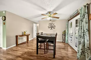 318 S Buchanan Ave, Eagle Point, OR 97524 - Photo 8