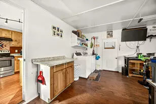 318 S Buchanan Ave, Eagle Point, OR 97524 - Photo 18