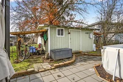 318 S Buchanan Avenue, Eagle Point, OR 97524 - Photo 40