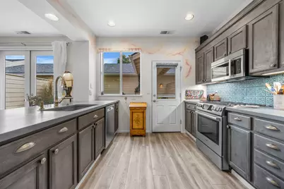 624 SW Hill Street, Bend, OR 97702 - Photo 10