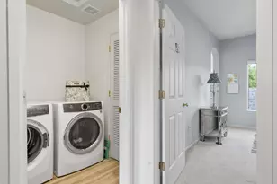 624 SW Hill St, Bend, OR 97702 - Photo 28