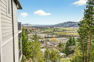 817 Amerman Dr, Phoenix, OR 97535 - Photo 46