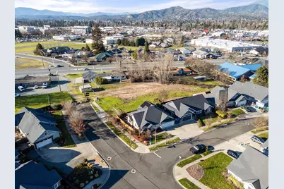 1731 Williams Highway, Grants Pass, OR 97527 - Photo 8