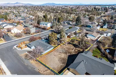 1930 SW 22nd Street, Redmond, OR 97756 - Photo 16