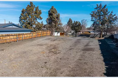 1930 SW 22nd Street, Redmond, OR 97756 - Photo 6