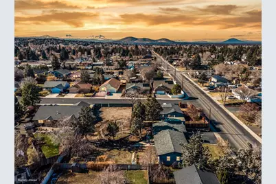 1930 SW 22nd Street, Redmond, OR 97756 - Photo 20
