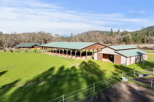 448 Ferry Rd, Grants Pass, OR 97526 - Photo 54