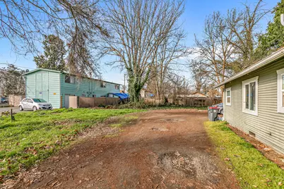 108 Cottage Street, Medford, OR 97504 - Photo 4