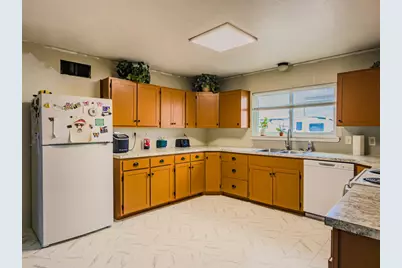 429 Miller Island Road, Klamath Falls, OR 97603 - Photo 6