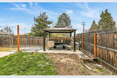 1461 Applegate Lane, Medford, OR 97501 - Photo 32