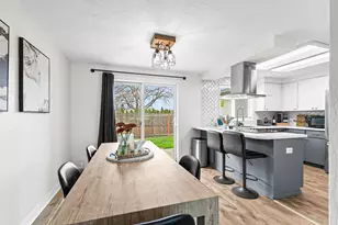 1461 Applegate Ln, Medford, OR 97501 - Photo 12