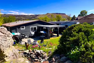 858 E Main St, John Day, OR 97845 - Photo 2