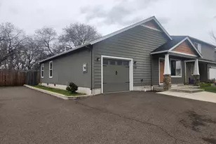 7629 Calaveras St, White City, OR 97503 - Photo 2