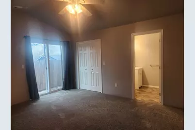 7629 Calaveras Street, White City, OR 97503 - Photo 12