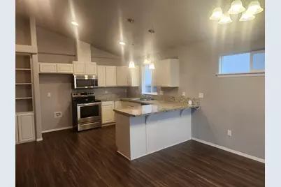 7629 Calaveras Street, White City, OR 97503 - Photo 4
