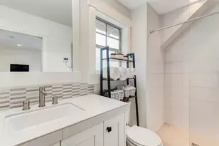 2572 NW Pompy Pl, Bend, OR 97703 - Photo 10