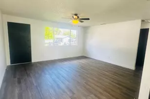 71 Tracy Ave, Eagle Point, OR 97524 - Photo 4