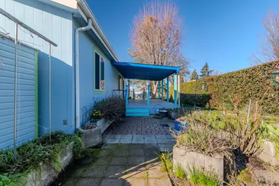 2600 Stearns Way #SPC 22A, Medford, OR 97501 - Photo 24