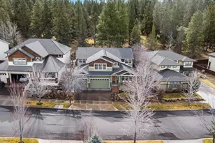 512 NW Flagline Dr, Bend, OR 97703 - Photo 2