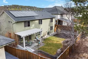 512 NW Flagline Dr, Bend, OR 97703 - Photo 4