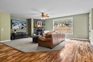 512 NW Flagline Dr, Bend, OR 97703 - Photo 14